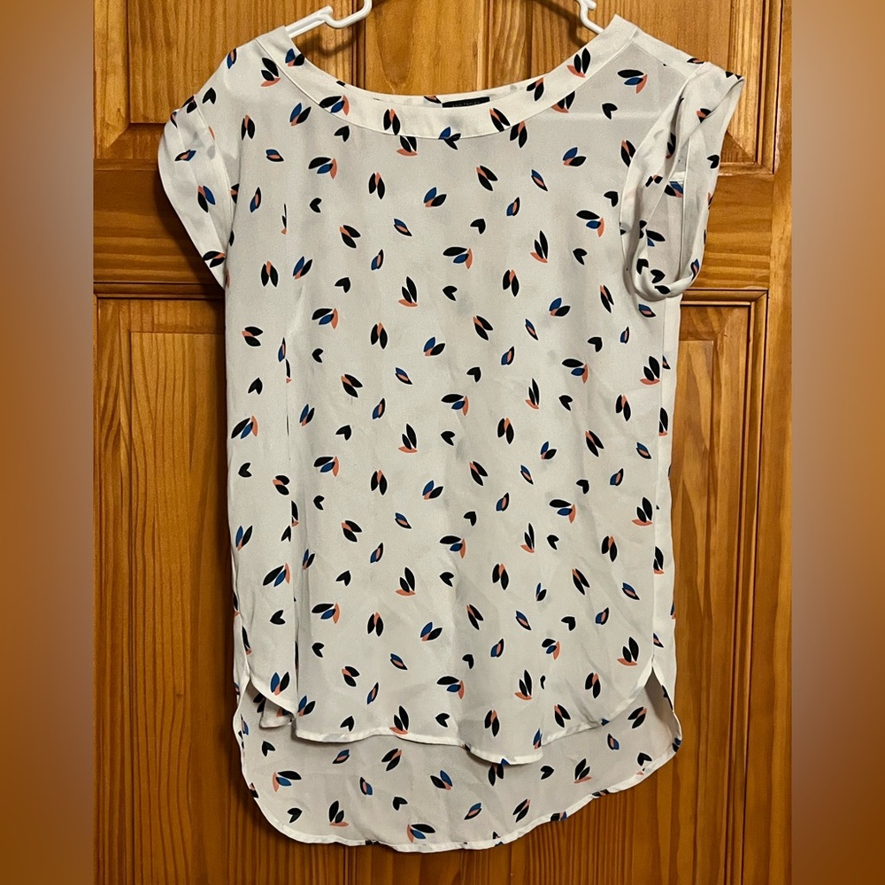 Ann Taylor White Blouse with Multicolor Pattern